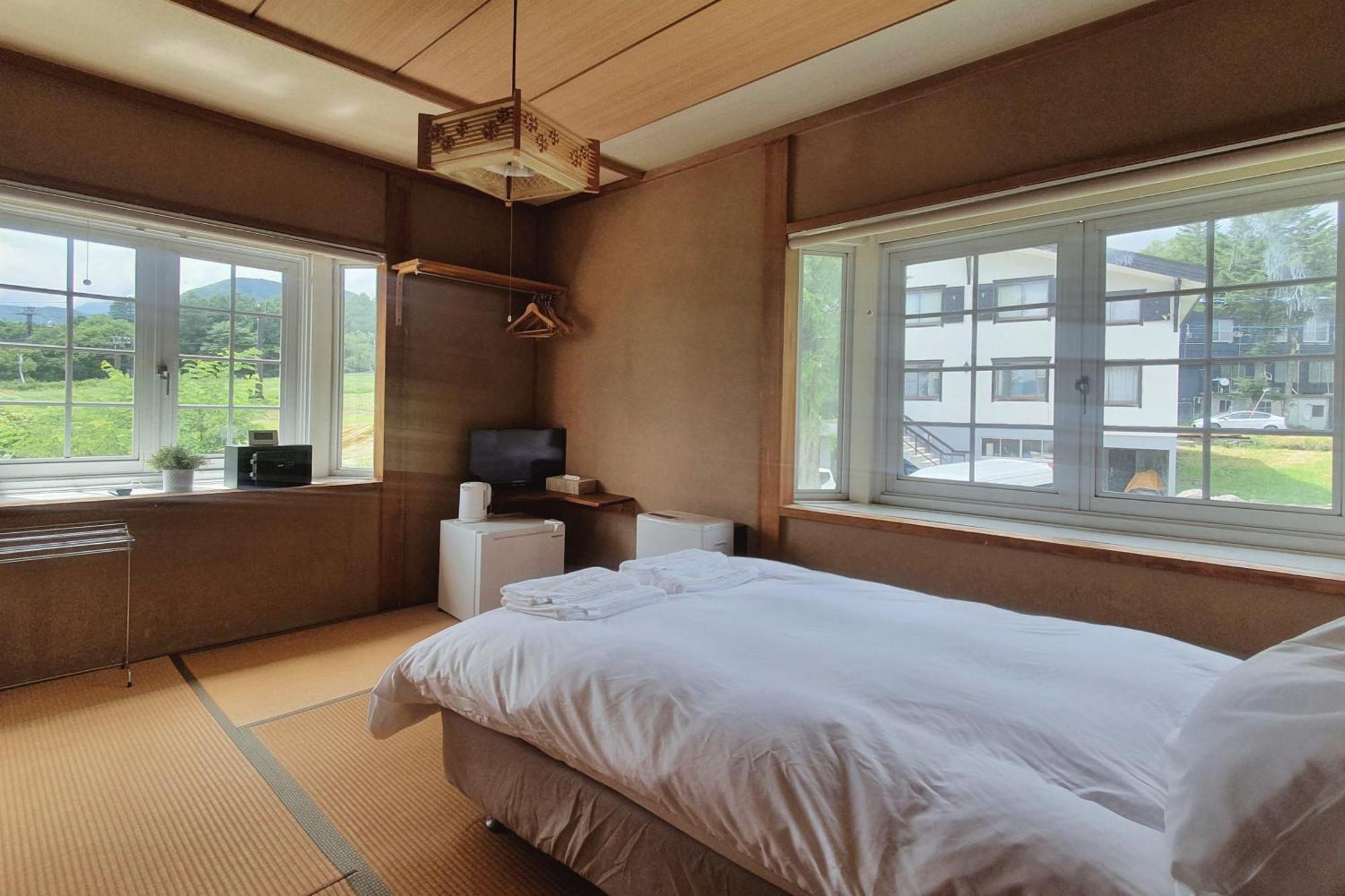 Sunshine Hakuba Ski-To-Door Exterior foto
